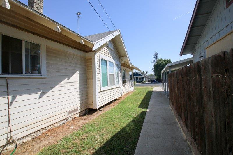 1143 M Street Reedley, CA 93654 - Photo 6 of 10