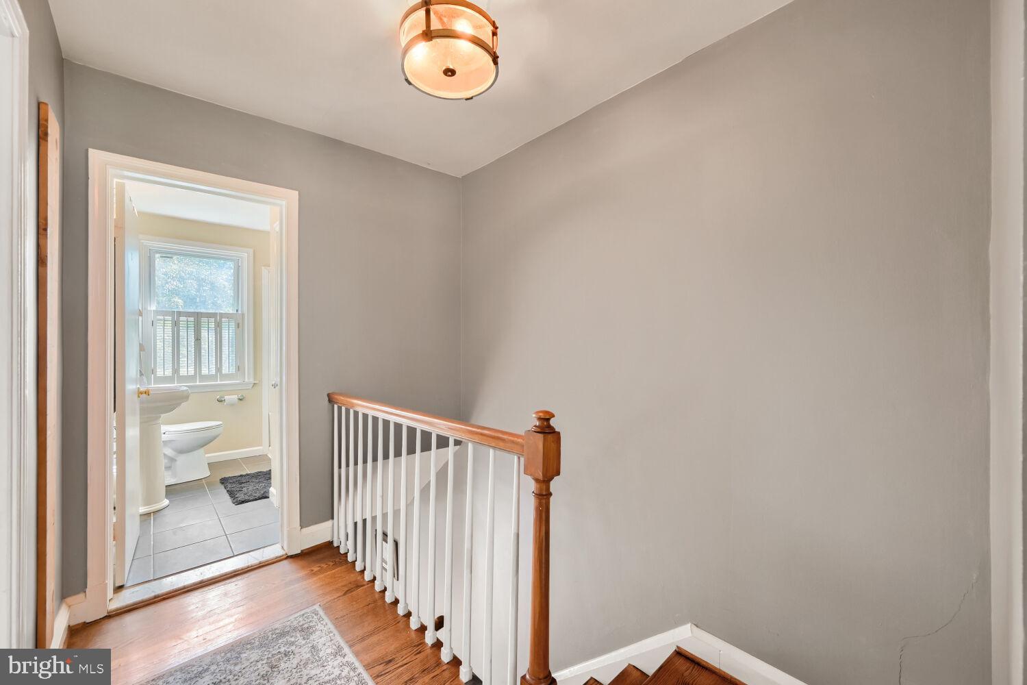 7042 Heathfield Road Baltimore, MD 21212 - Photo 16 of 27 upper level hall