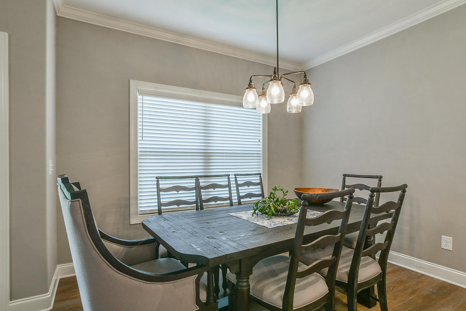 203 Ripple Falls Gray, TN 37615 - Photo 10 of 32 203 Ripple dining 1