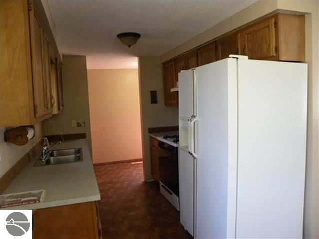 5075 South Vandecar Road Mount Pleasant, MI 48858 - Photo 11 of 20 1743246-10.JPG