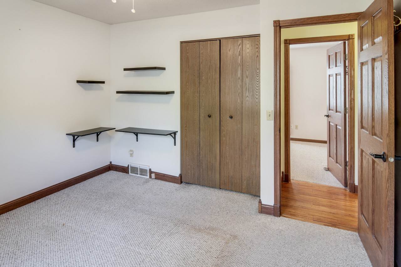 1123 Gonder Road Interlochen, MI 49643 - Photo 15 of 37 1882155-14.JPG