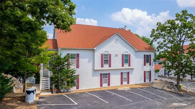 $250,000 | 188 Charleston Drive, Unit 2A, Four Seasons, MO 65049
