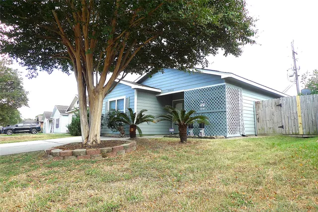 $1,650 | 19939 Great Elms Drive, Cypress, TX 77433