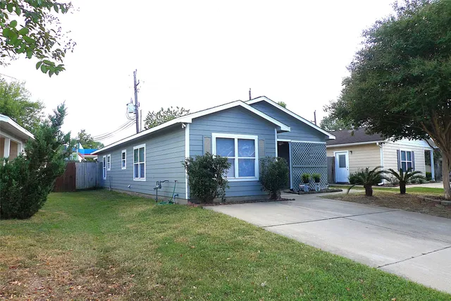 $1,650 | 19939 Great Elms Drive, Cypress, TX 77433