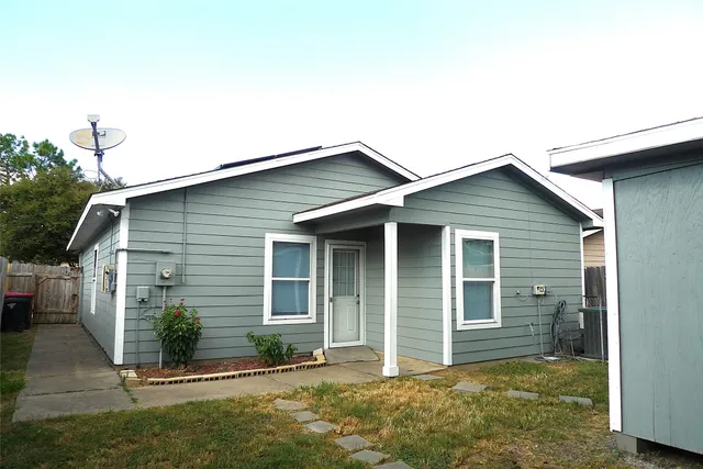 $1,650 | 19939 Great Elms Drive, Cypress, TX 77433