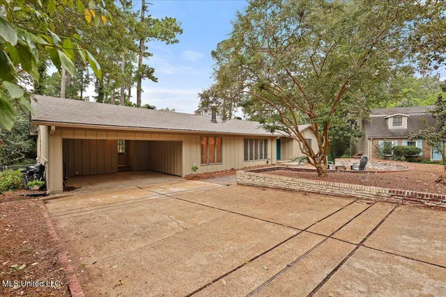 $265,000 | 2009 Southwood Road, Jackson, MS 39211