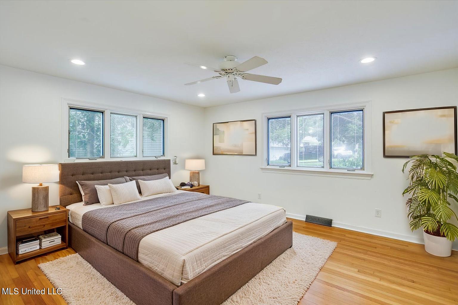 2009 Southwood Road Jackson, MS 39211 - Photo 23 of 54 31-2009-Southwood-Rd - Bedroom - Scandin