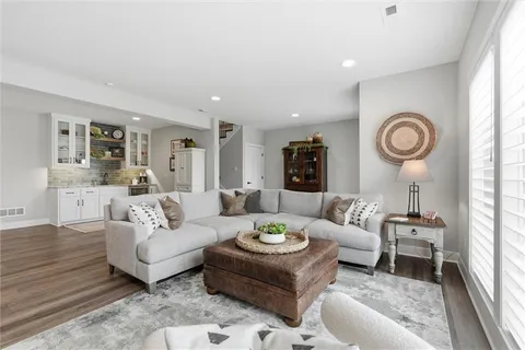 $655,000 | 10745 North Bell Street, Kansas City, MO 64155