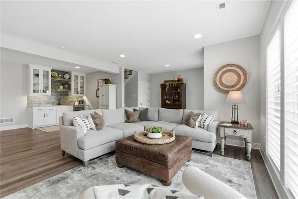 $655,000 | 10745 North Bell Street, Kansas City, MO 64155