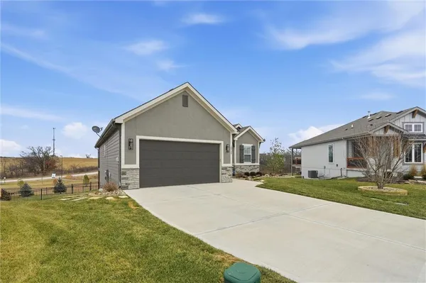 $655,000 | 10745 North Bell Street, Kansas City, MO 64155