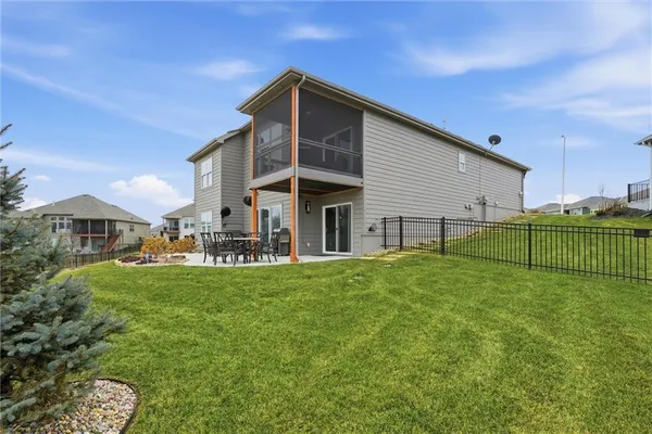 $655,000 | 10745 North Bell Street, Kansas City, MO 64155