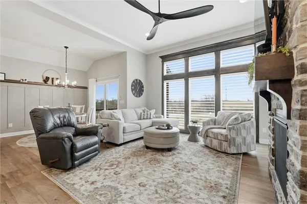 $655,000 | 10745 North Bell Street, Kansas City, MO 64155