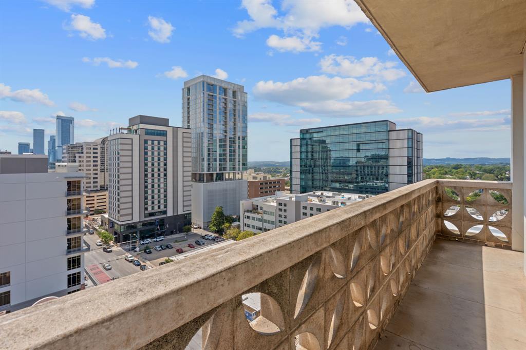 1801 Lavaca Street, Unit 12K Austin, TX 78701 - Photo 21 of 27 Balcony featuring a city view