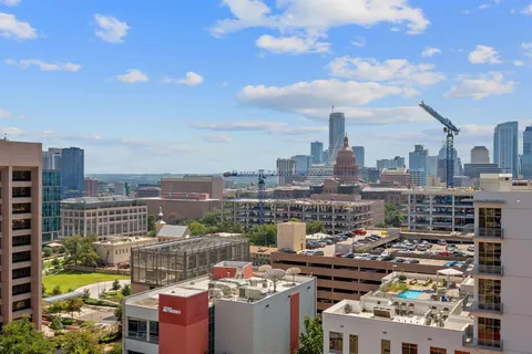 $2,595 | 1801 Lavaca Street, Unit 12K, Austin, TX 78701