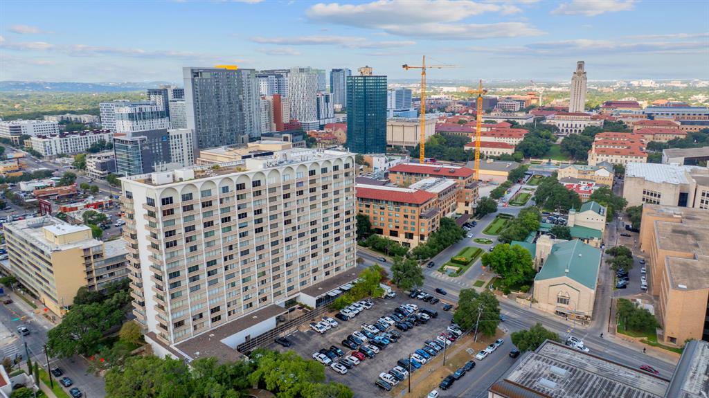 1801 Lavaca Street, Unit 12K Austin, TX 78701 - Photo 23 of 27 View of urban area