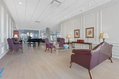 $2,595 | 1801 Lavaca Street, Unit 12K, Austin, TX 78701