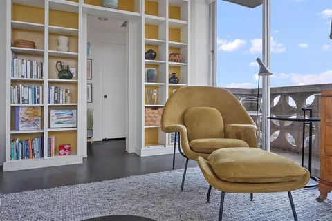 $2,595 | 1801 Lavaca Street, Unit 12K, Austin, TX 78701