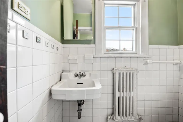 $729,000 | 219 East St Charles Road, Elmhurst, IL 60126