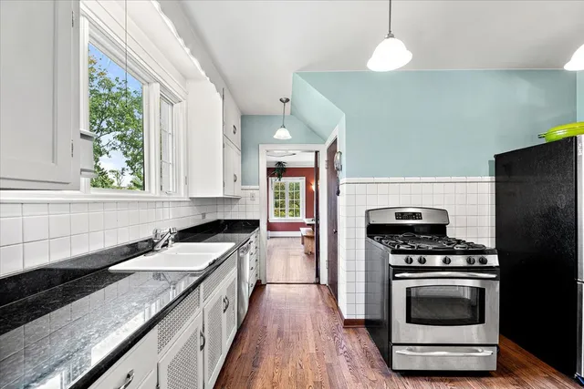 $729,000 | 219 East St Charles Road, Elmhurst, IL 60126