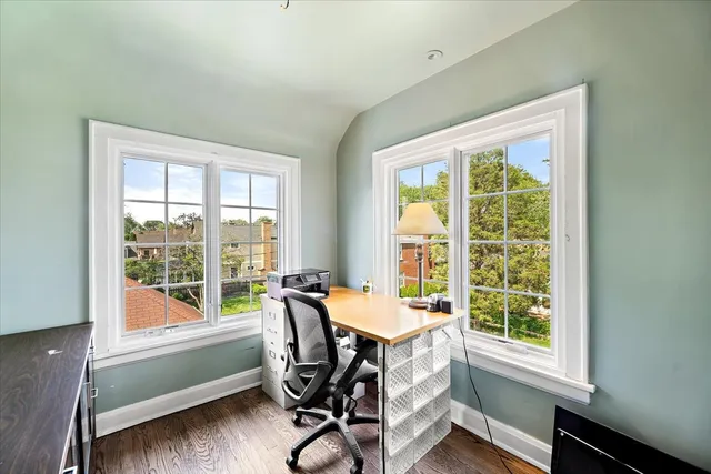 $729,000 | 219 East St Charles Road, Elmhurst, IL 60126