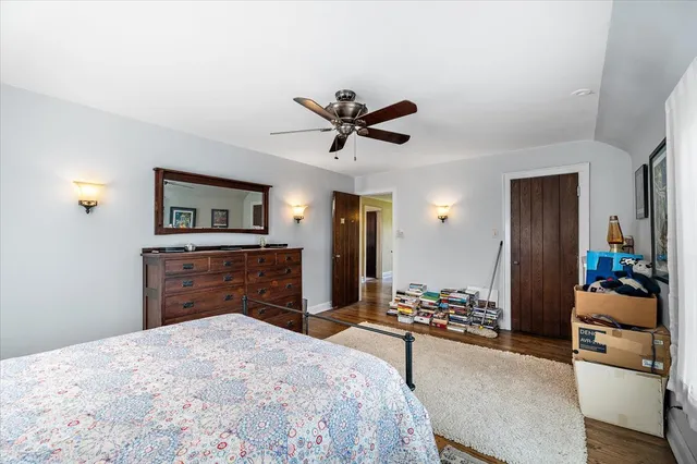 $729,000 | 219 East St Charles Road, Elmhurst, IL 60126