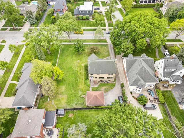 $729,000 | 219 East St Charles Road, Elmhurst, IL 60126