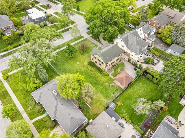 $729,000 | 219 East St Charles Road, Elmhurst, IL 60126