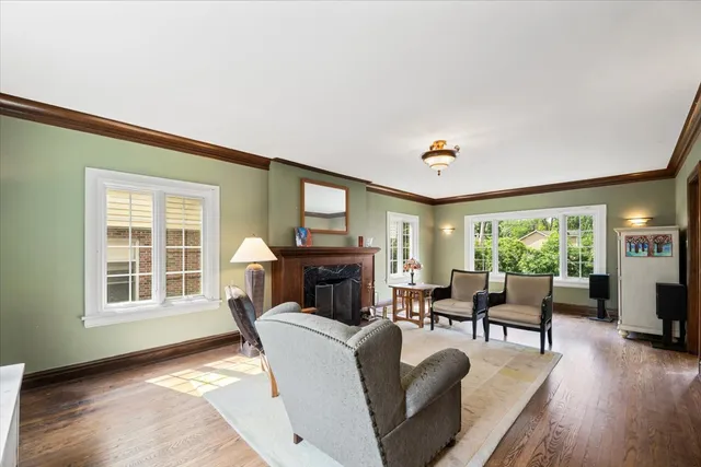 $729,000 | 219 East St Charles Road, Elmhurst, IL 60126