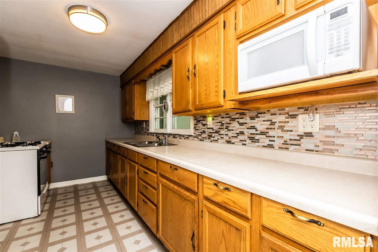 5024 West Pfeiffer Road Bartonville, IL 61607 - Photo 8 of 30 Gallery Image 8