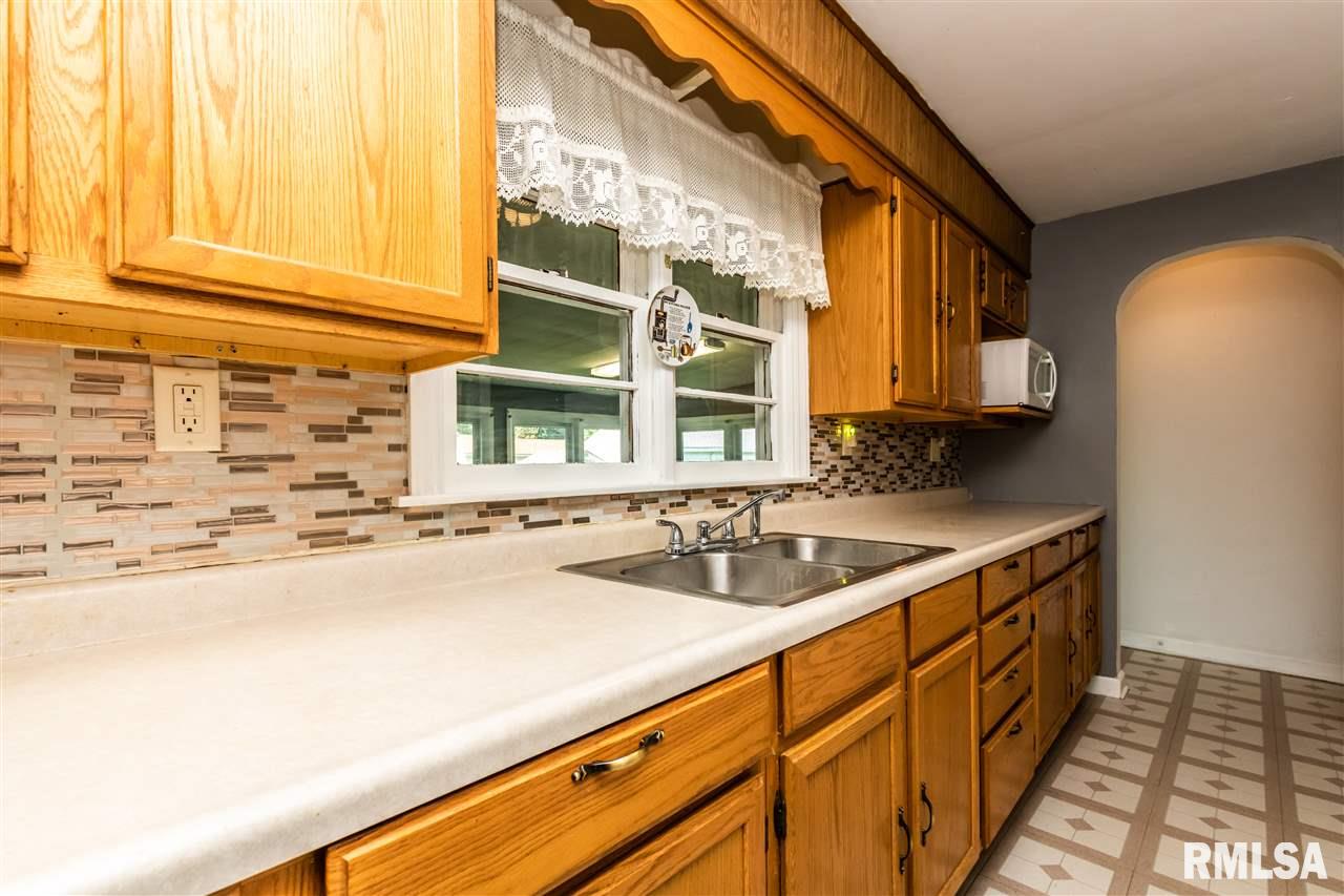 5024 West Pfeiffer Road Bartonville, IL 61607 - Photo 10 of 30 Gallery Image 10