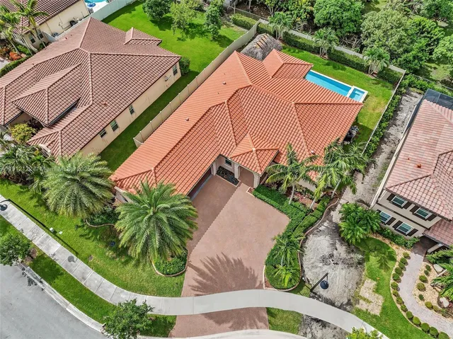 $975,000 | 13220 Southwest 13th Street, Davie, FL 33325