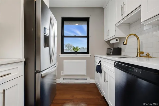 $495,000 | 693 Wantagh Avenue, Wantagh, NY 11793