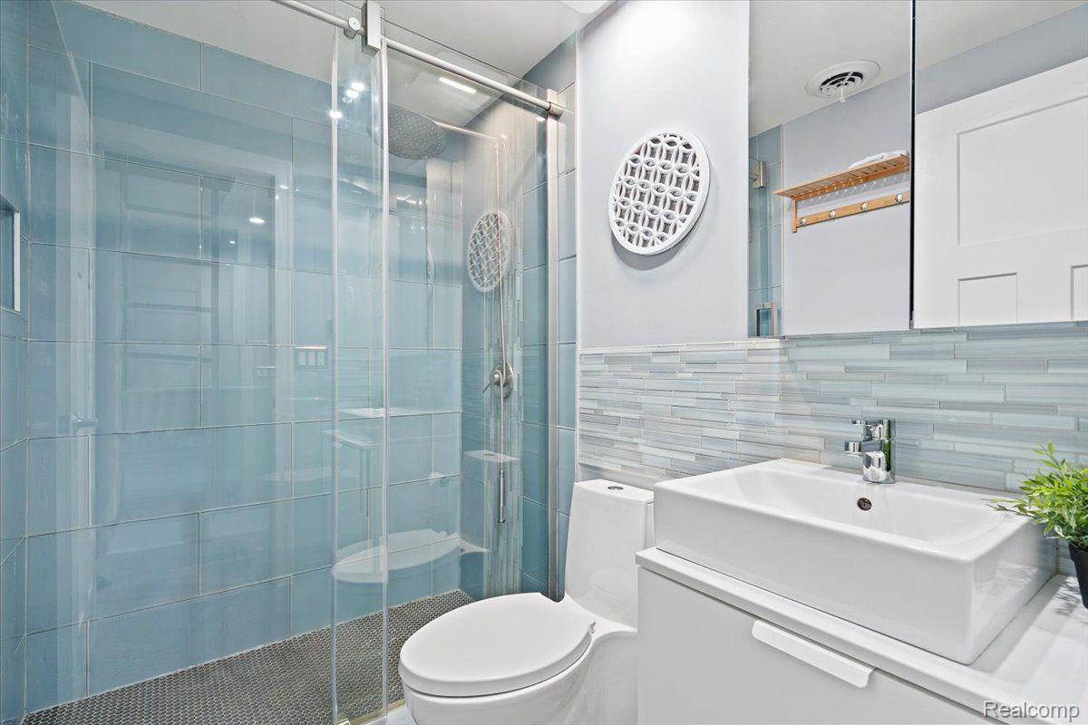 17410 Waterloo Road Chelsea, MI 48118 - Photo 26 of 47 Gorgeous remodeled and modern bathroom