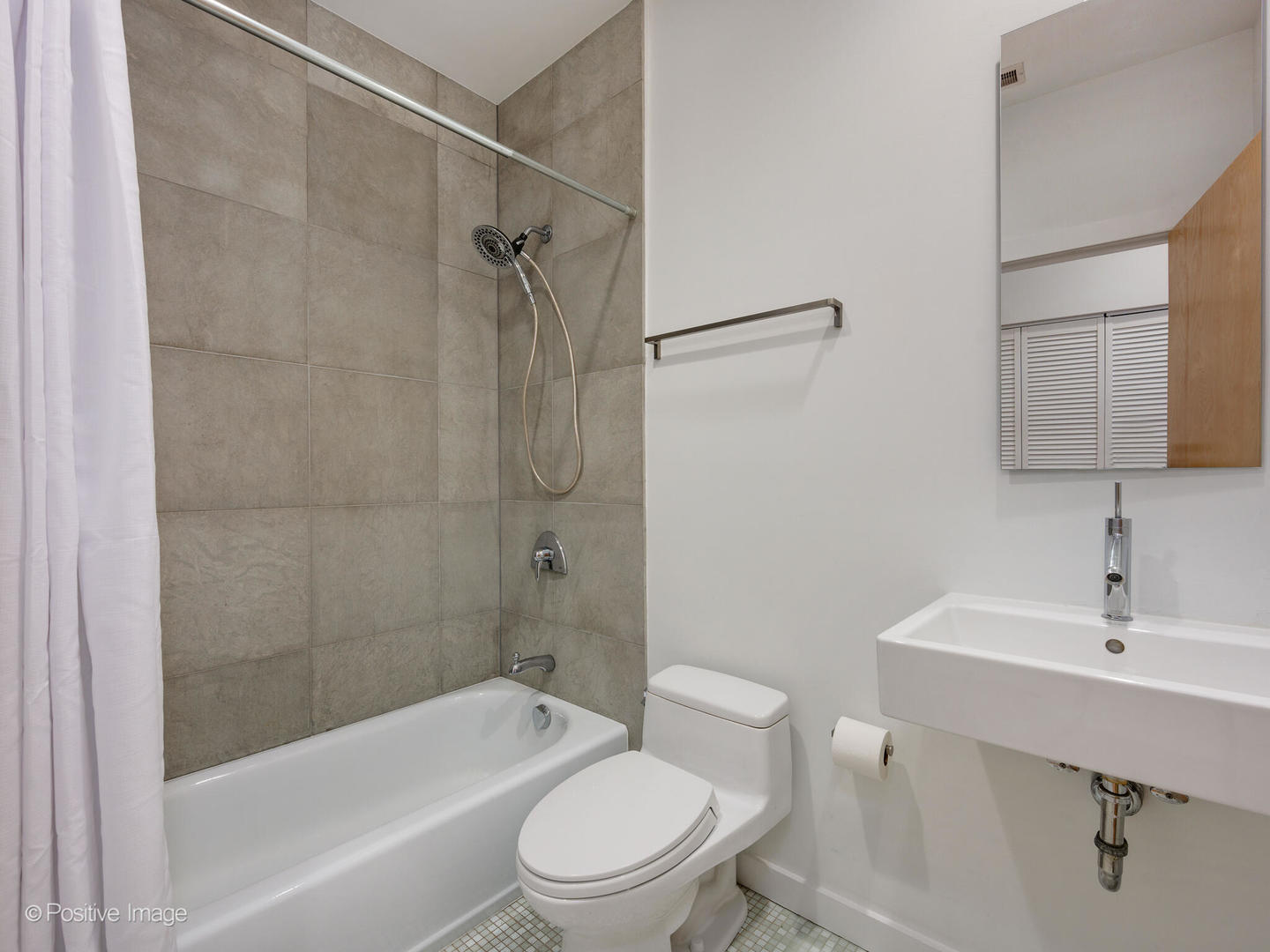 2154 West Division Street, Unit 301 Chicago, IL 60622 - Photo 18 of 22
