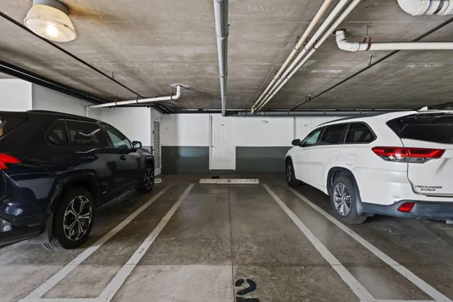 a view of a parking area