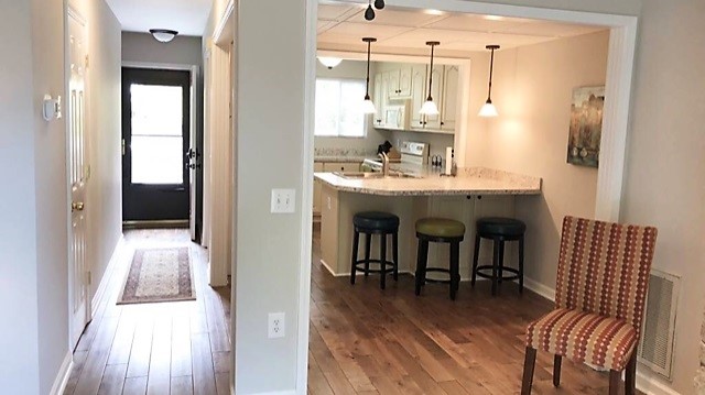 1268 Mooring Line Drive, Unit B Seneca, SC 29672 - Photo 4 of 13