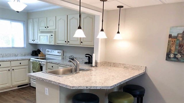 1268 Mooring Line Drive, Unit B Seneca, SC 29672 - Photo 7 of 13