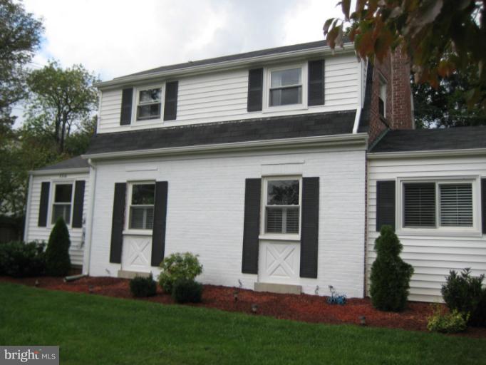 5316 Ventnor Road Bethesda, MD 20816 - Photo 1 of 28 Exterior (Front)