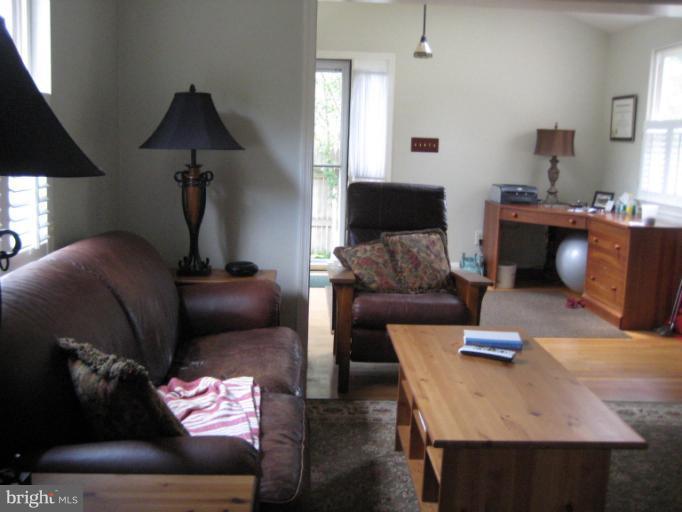 5316 Ventnor Road Bethesda, MD 20816 - Photo 10 of 28 Living Room