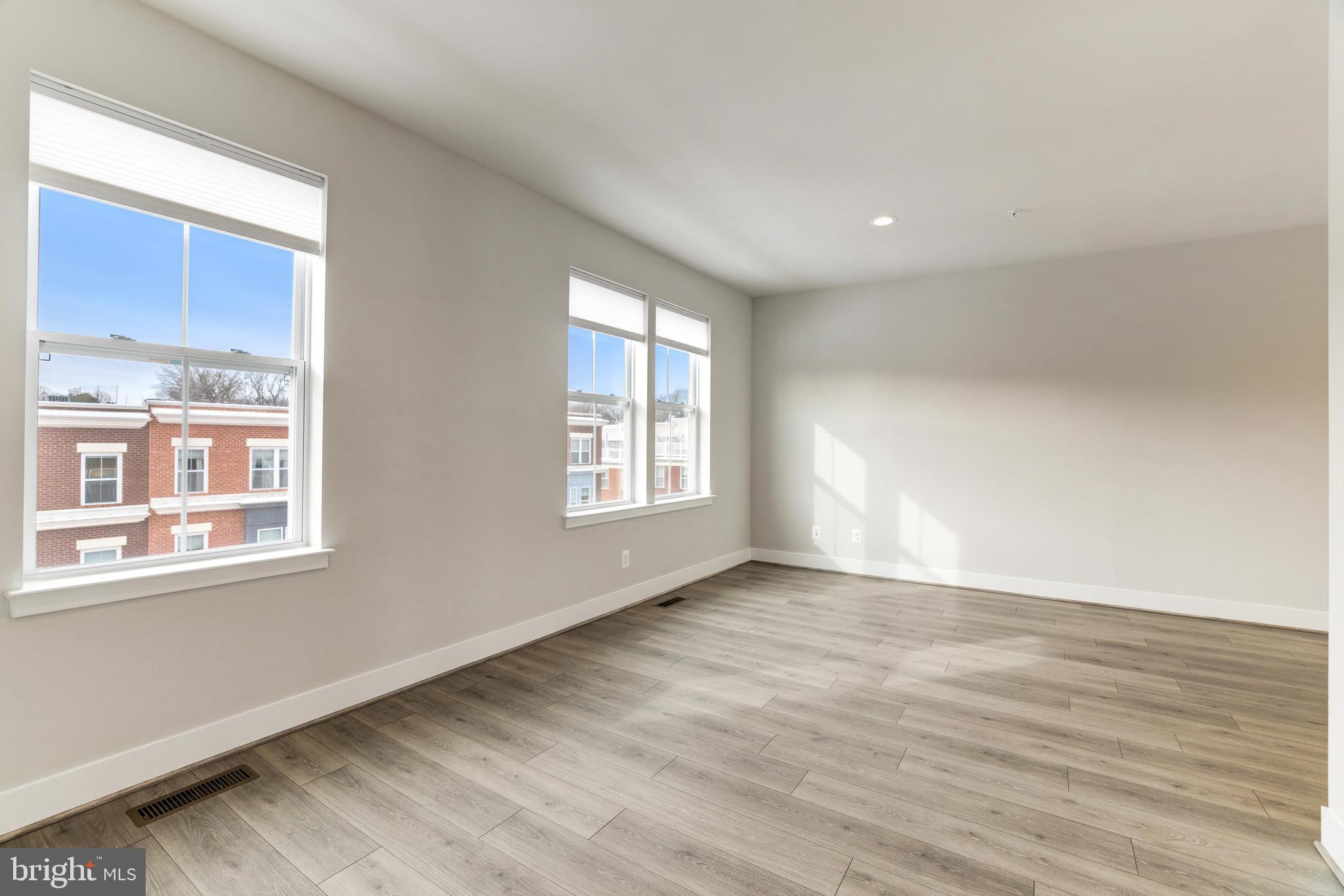 11690 Sunrise Square Place Reston, VA 20191 - Photo 56 of 75 Gallery Image 56