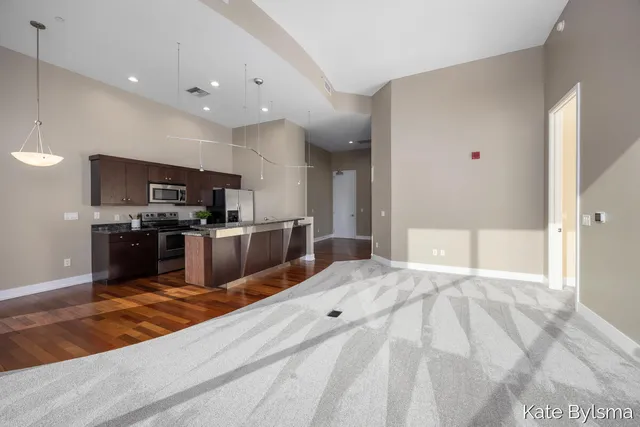 $2,850 | 335 Bridge Street Northwest, Unit 602, Grand Rapids, MI 49504