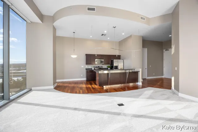 $2,850 | 335 Bridge Street Northwest, Unit 602, Grand Rapids, MI 49504