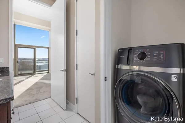 $2,650 | 335 Bridge Street Northwest, Unit 602, Grand Rapids, MI 49504