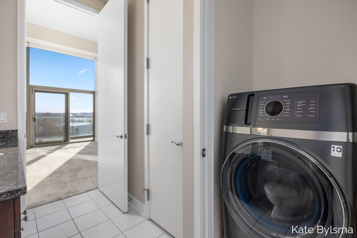 335 Bridge Street Northwest, Unit 602 Grand Rapids, MI 49504 - Photo 26 of 35 Laundry