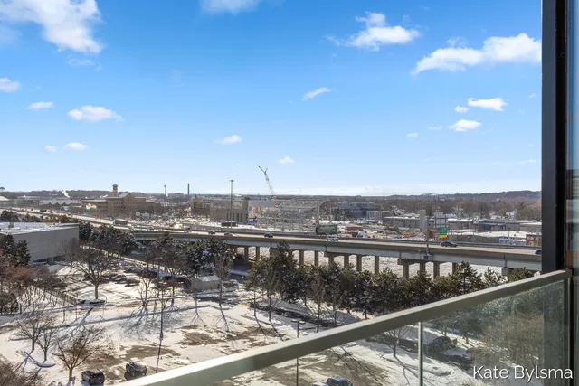 $2,850 | 335 Bridge Street Northwest, Unit 602, Grand Rapids, MI 49504