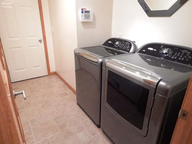 8065 Coldwater Road Flushing, MI 48433 - Photo 19 of 28 21206840-18.JPG