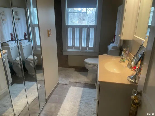 $175,000 | 629 South Randolph Street, Macomb, IL 61455