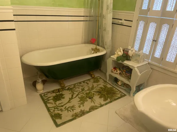 $175,000 | 629 South Randolph Street, Macomb, IL 61455