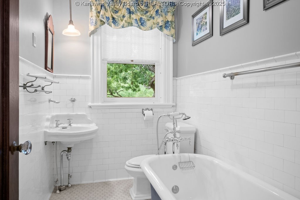 1223 Staunton Road Charleston, WV 25314 - Photo 36 of 50 Gallery Image 36