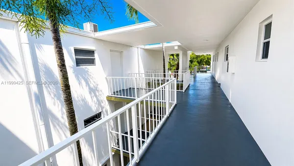 $2,300 | 4255 North University Drive, Unit 308, Sunrise, FL 33351